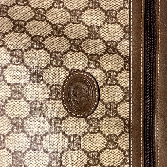 Authentic Early 90/ late 80s Gucci portfolio - Picture 8 of 12